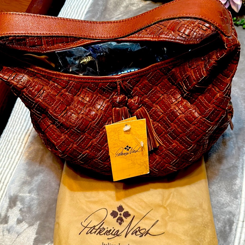 Patricia Nash Tote Zip Top